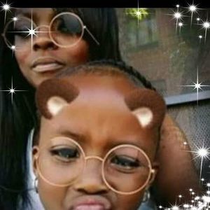 Meet your Posher, Esha